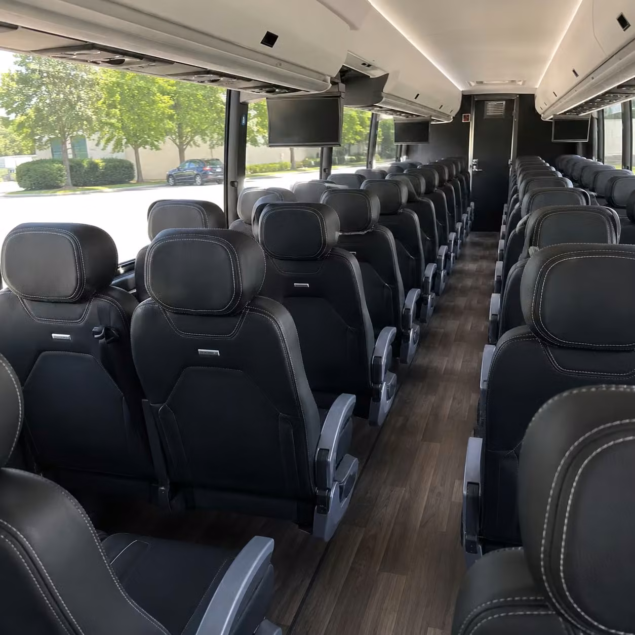 sports team fan charter bus rentals in pembroke pines
